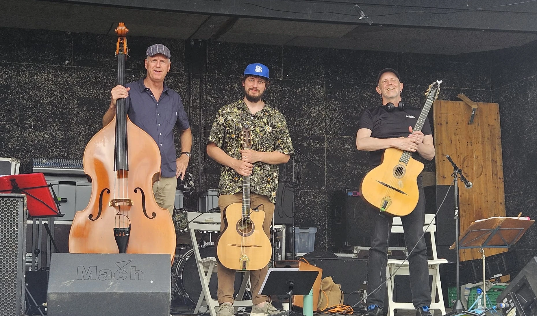 Live performance picture